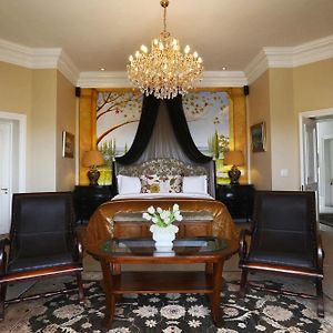 Suite Balcony